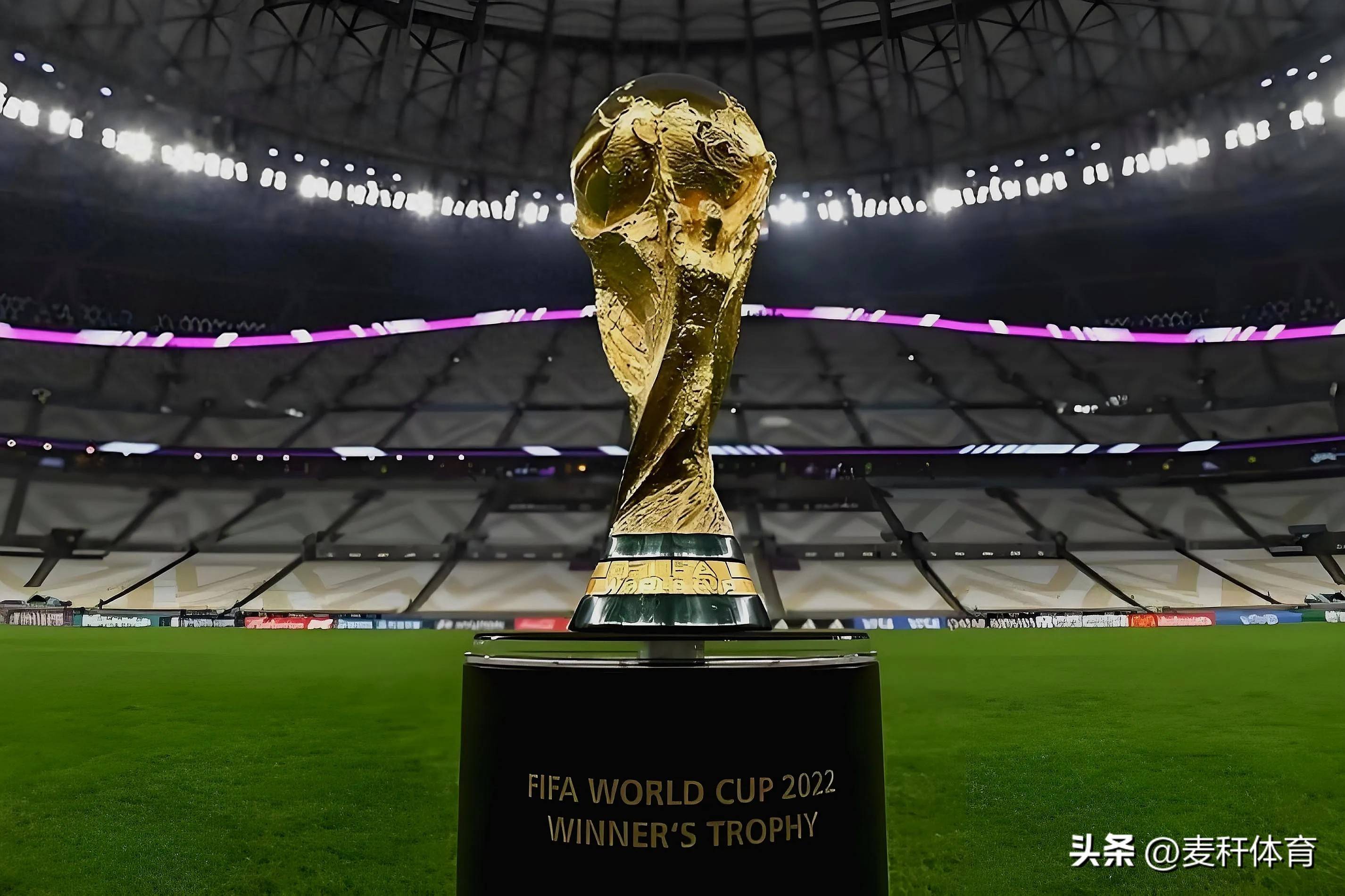 手抓住短板 手抓住短板